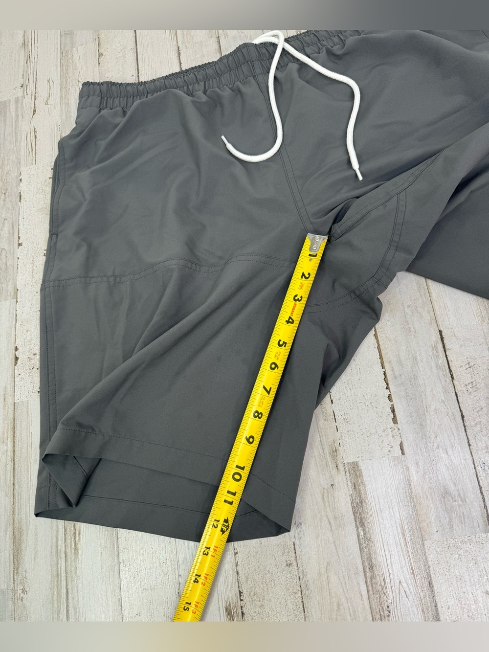 Duluth Trading Co. Shorts Mens XL Gray Mesh Relaxed Drawstring Pockets 11 Inseam - Picture 6 of 9